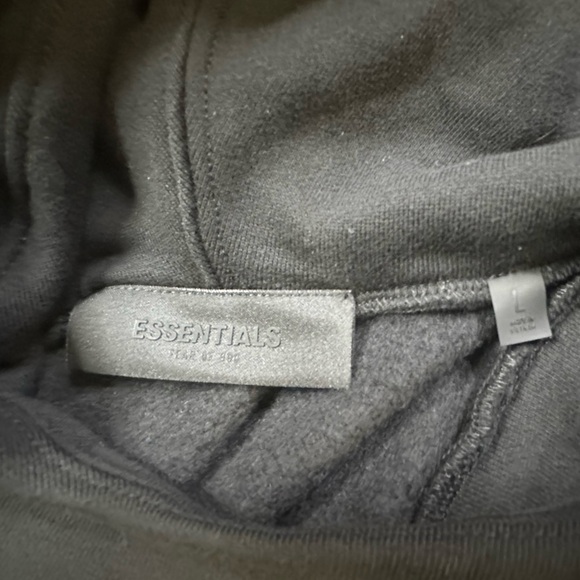 Fear of God Essential Jet Black Hoodie Mens Size Large NWT - Picture 12 of 13